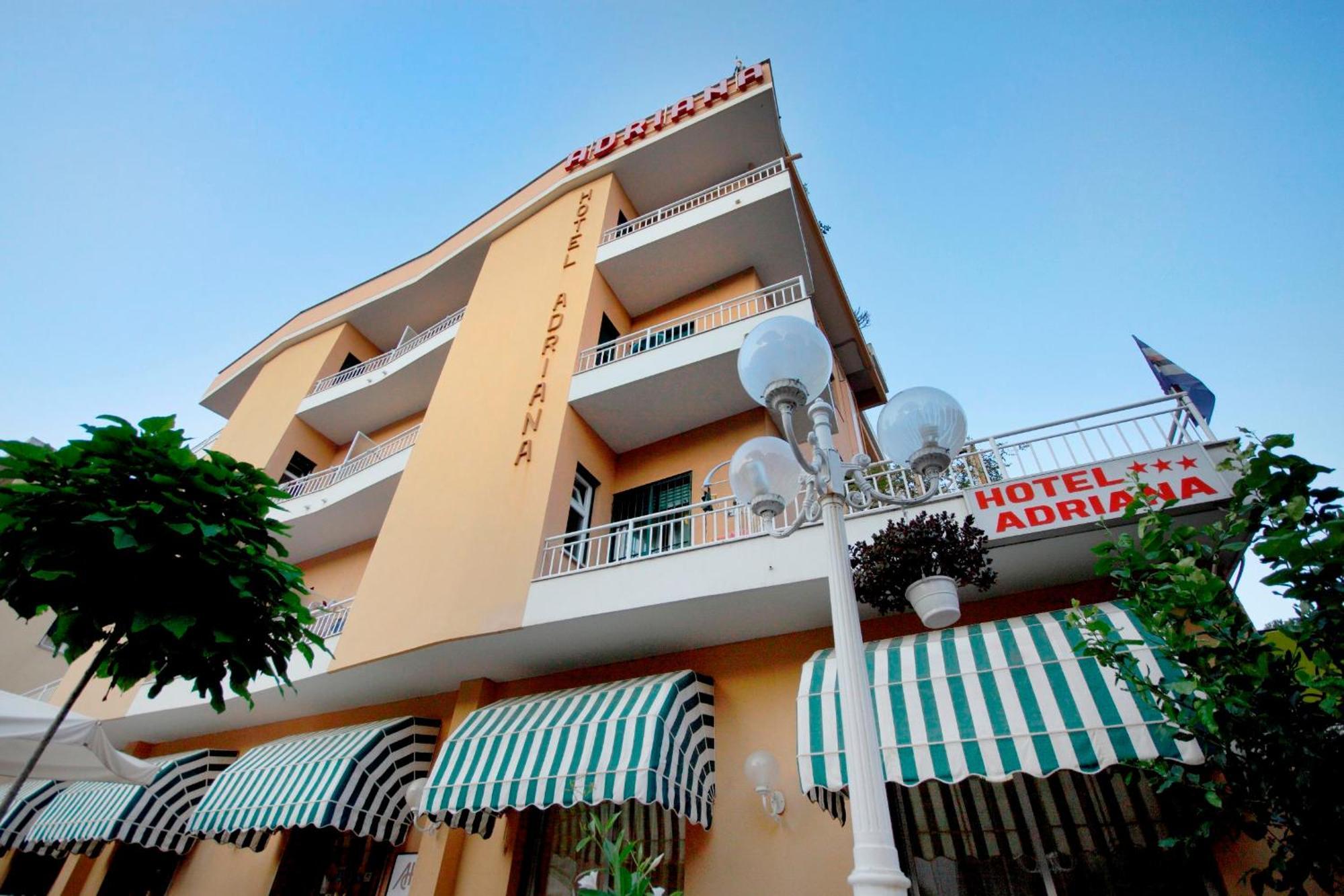 艾尔伯格阿德里安娜酒店 塞勒里古 外观 照片
